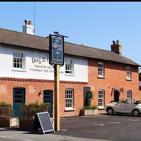 The Dog & Gun Inn Netheravon 外观 照片