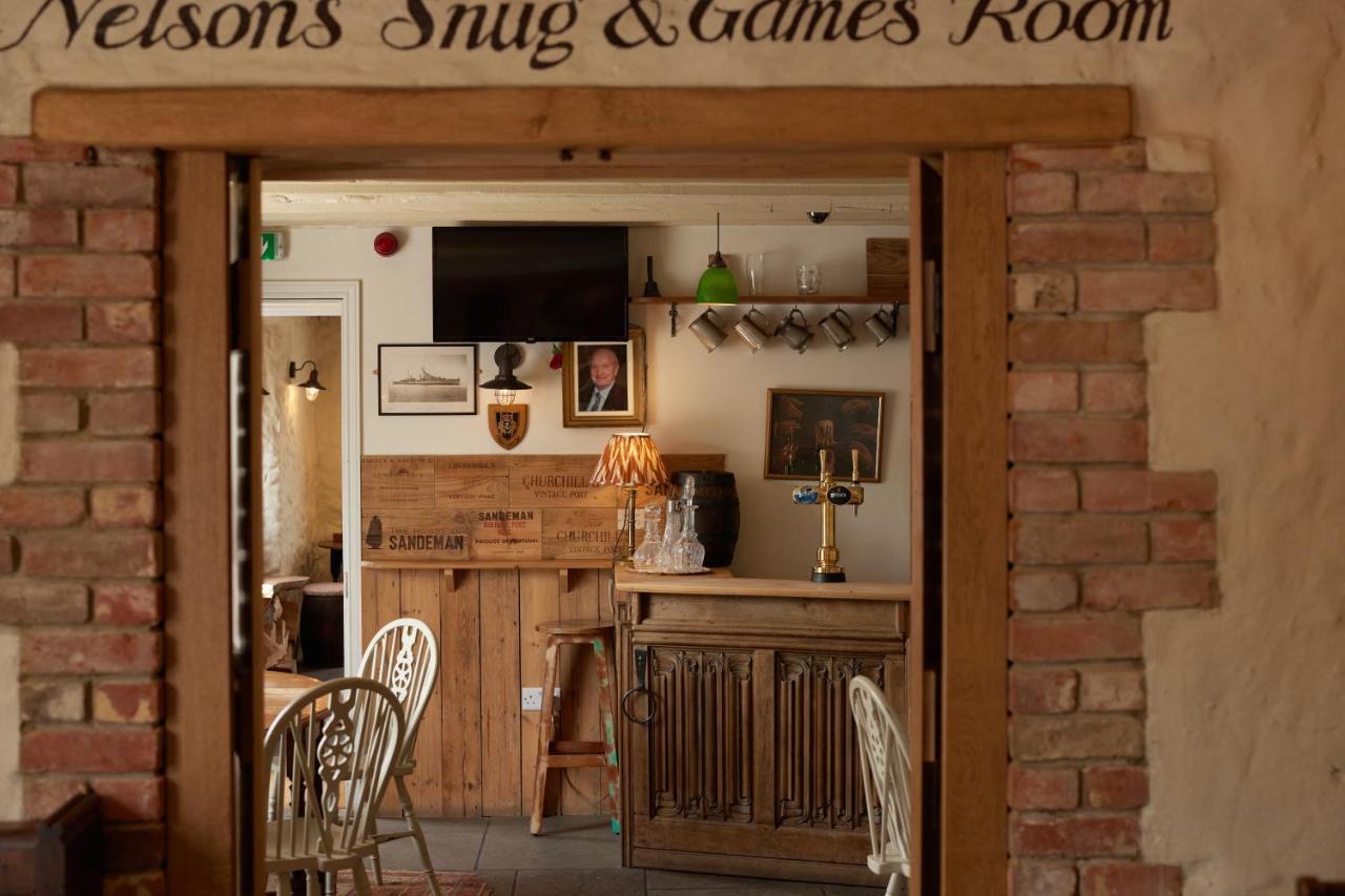 The Dog & Gun Inn Netheravon 外观 照片